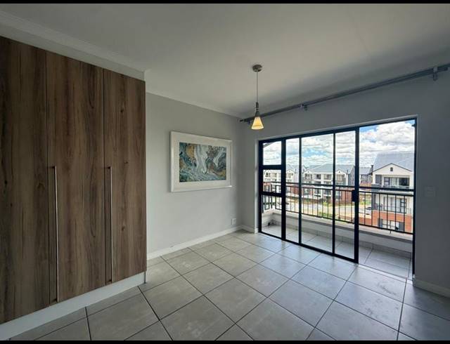 2 BEDROOM APARTMENT FOR SALE IN SILVER LAKES